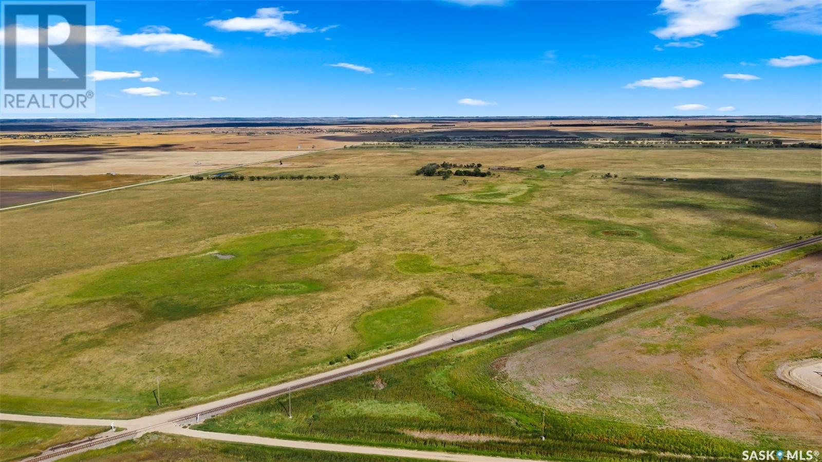 1 Quarter Grainland Near North Portal (Harris), Coalfields Rm No. 4, Saskatchewan  S0C 1W0 - Photo 2 - SK981142