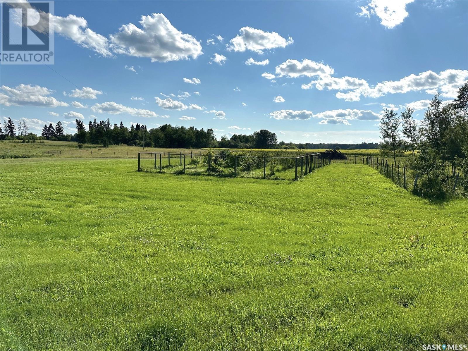 Dunbar/hawke, Preeceville Rm No. 334, Saskatchewan  S0E 0Y0 - Photo 2 - SK981959