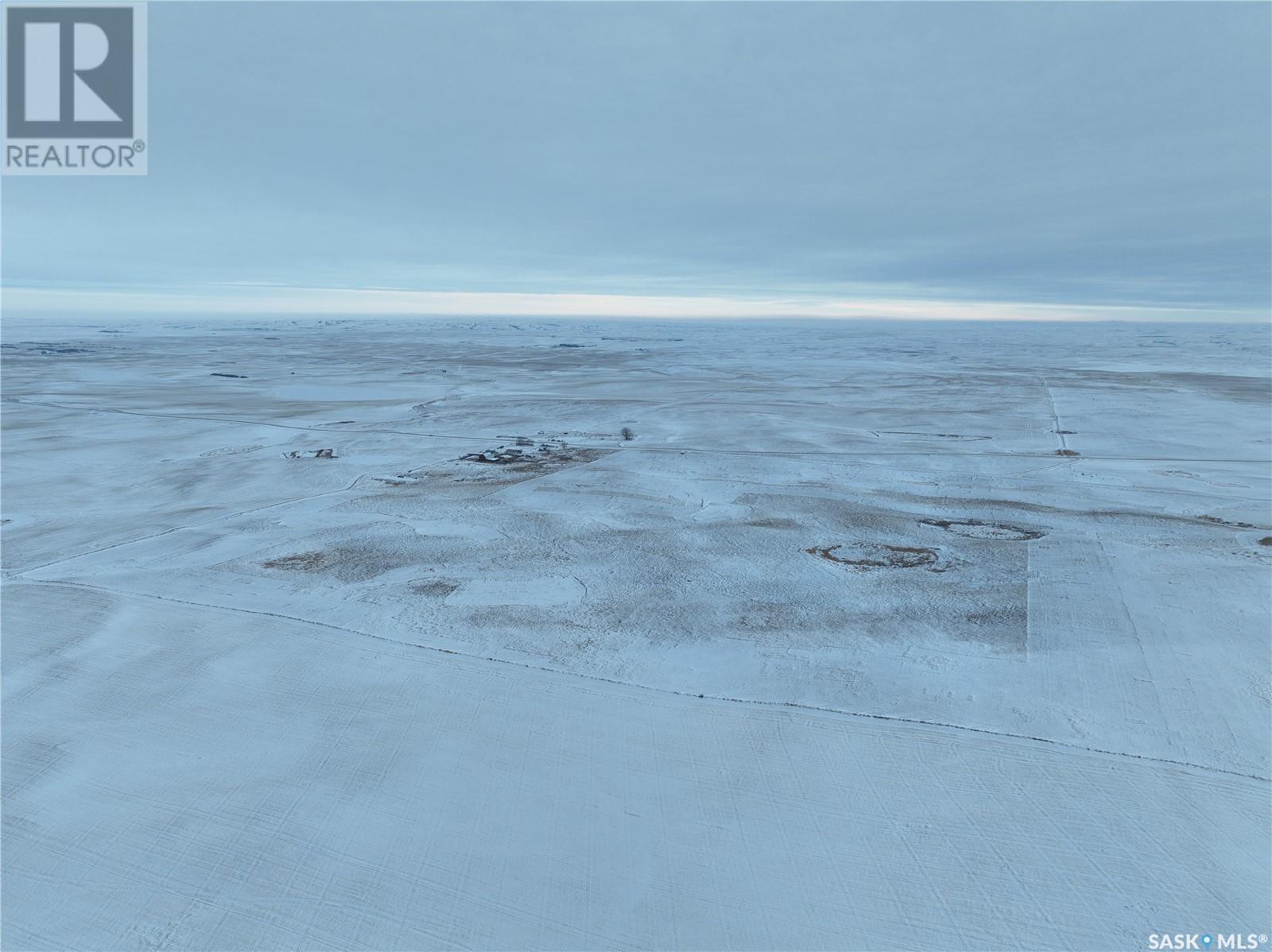 Lake Johnston Farm, Lake Johnston Rm No. 102, Saskatchewan  S0H 3G0 - Photo 10 - SK989069