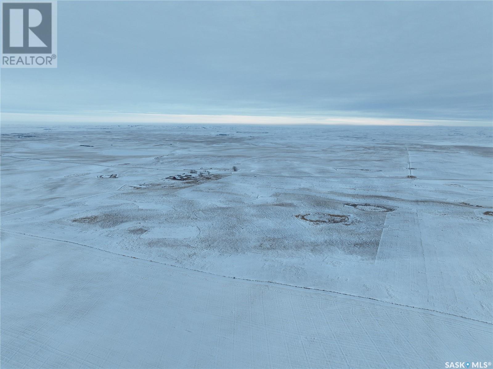 Lake Johnston Farm, Lake Johnston Rm No. 102, Saskatchewan  S0H 3G0 - Photo 11 - SK989069