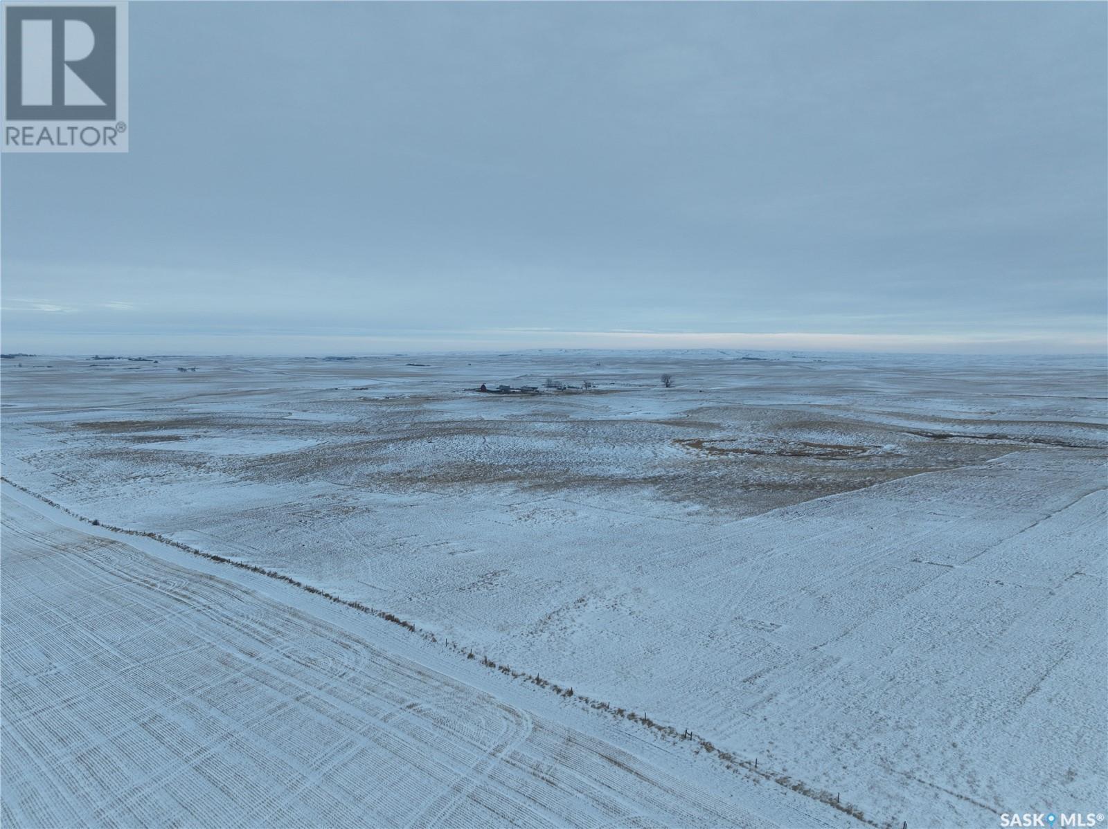 Lake Johnston Farm, Lake Johnston Rm No. 102, Saskatchewan  S0H 3G0 - Photo 12 - SK989069