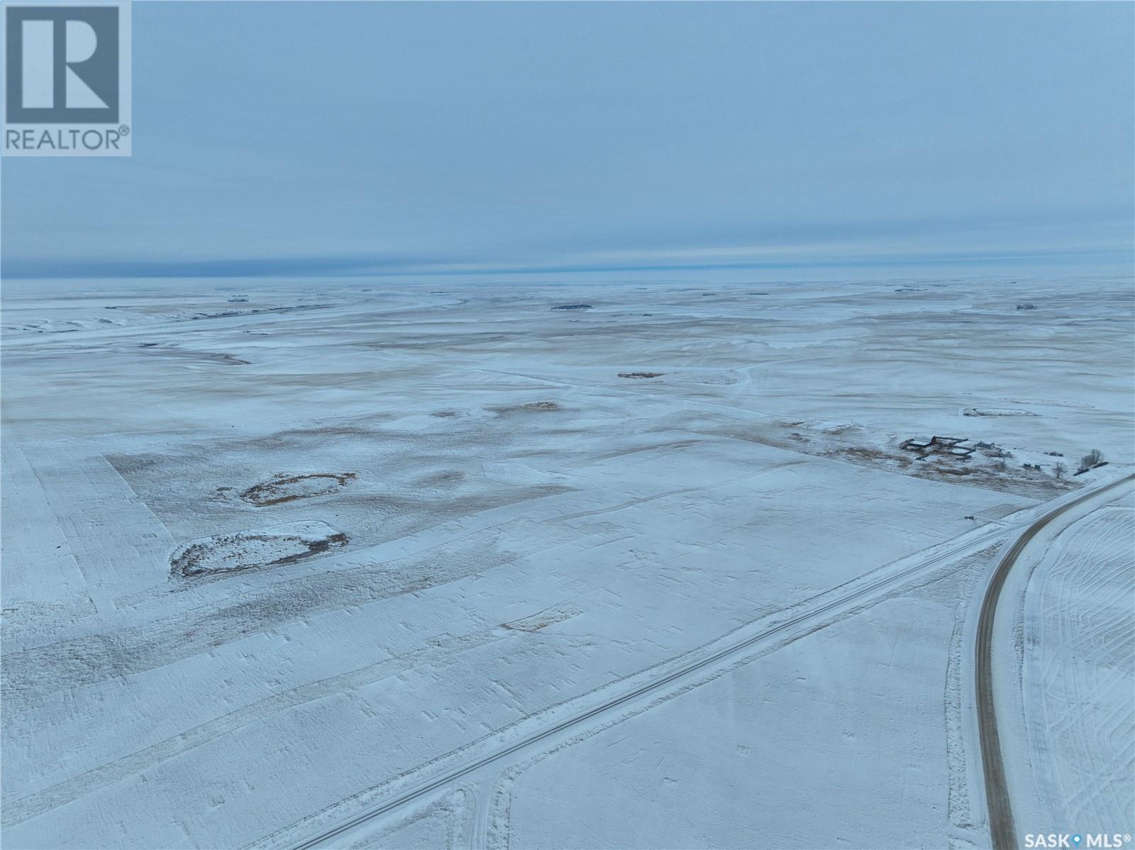 Lake Johnston Farm, Lake Johnston Rm No. 102, Saskatchewan  S0H 3G0 - Photo 13 - SK989069