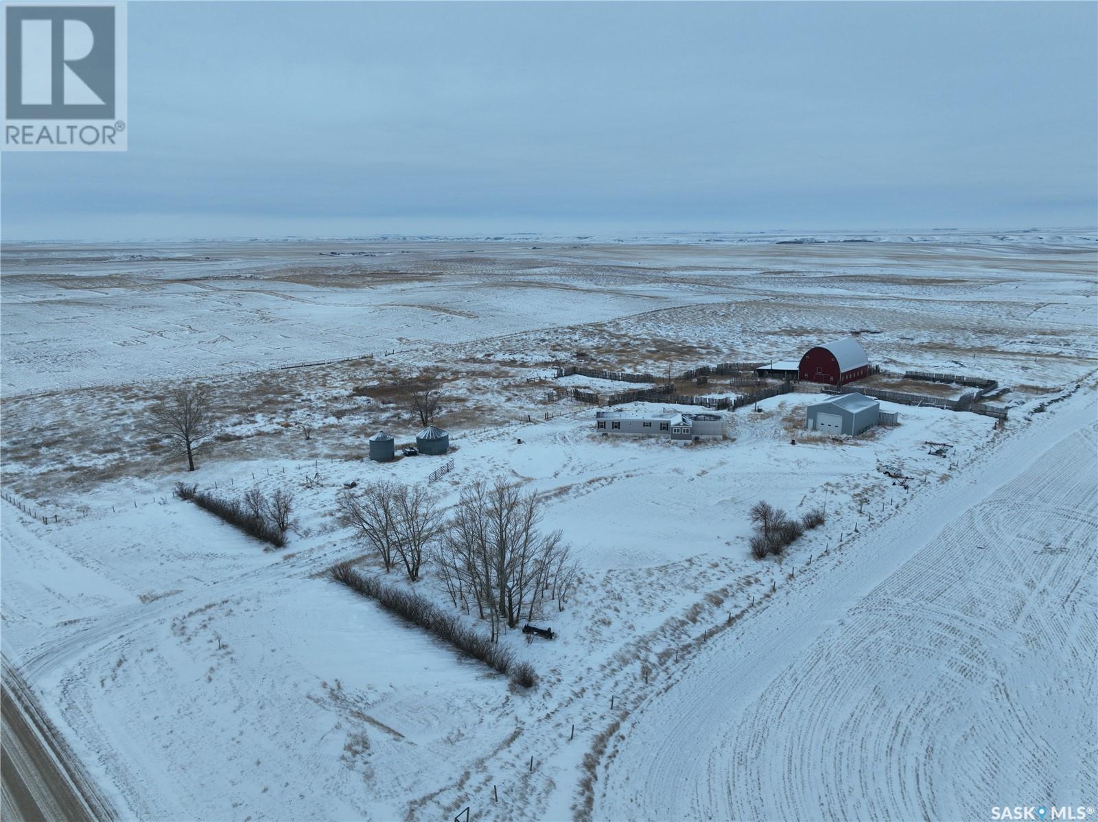 Lake Johnston Farm, Lake Johnston Rm No. 102, Saskatchewan  S0H 3G0 - Photo 22 - SK989069