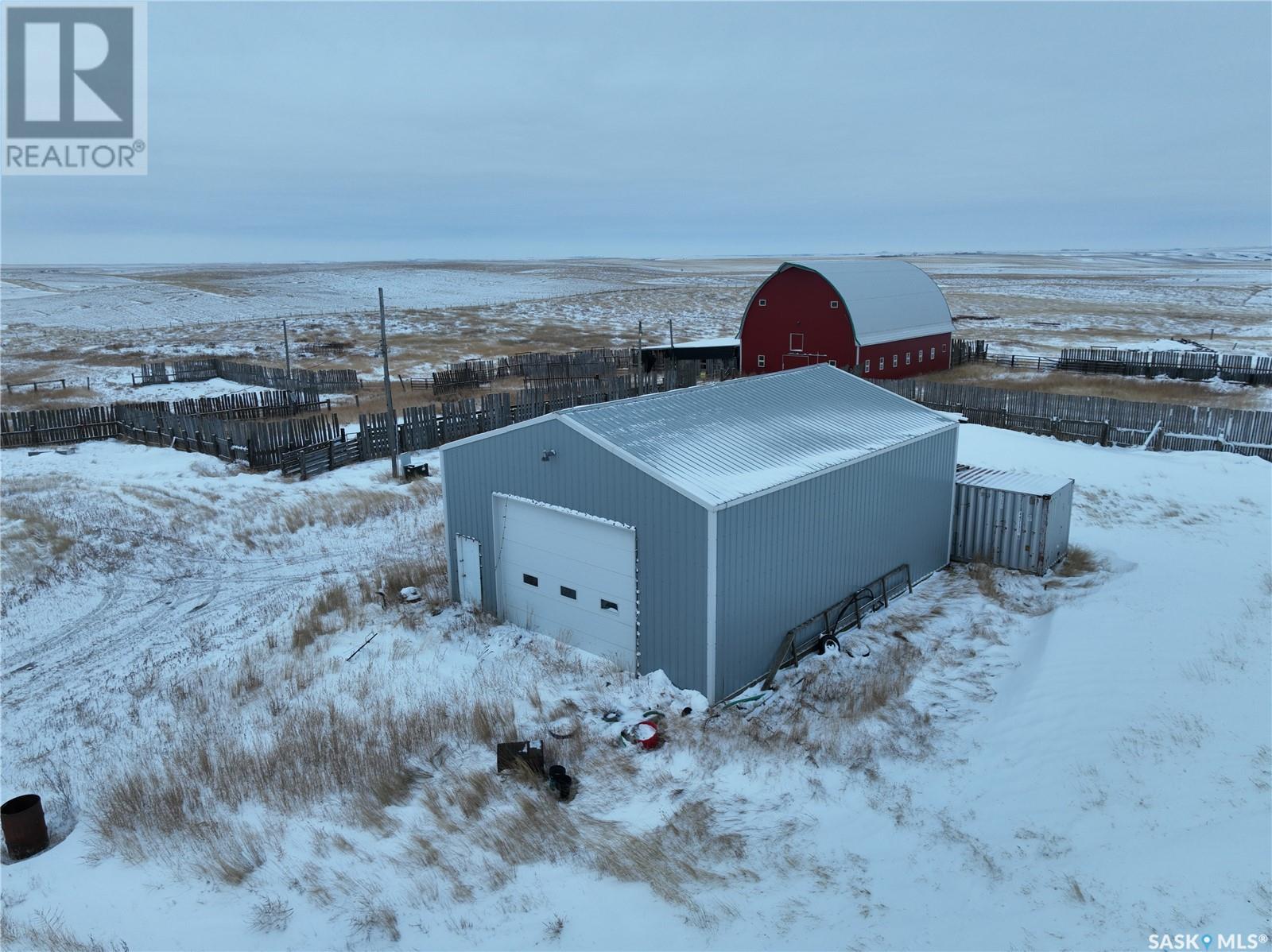 Lake Johnston Farm, Lake Johnston Rm No. 102, Saskatchewan  S0H 3G0 - Photo 27 - SK989069