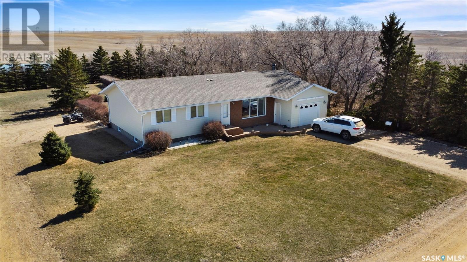 2 Grainland Quarters & Yard Near Gravelbourg, Sk, Gravelbourg Rm No. 104, Saskatchewan  S0H 0A6 - Photo 3 - SK002058