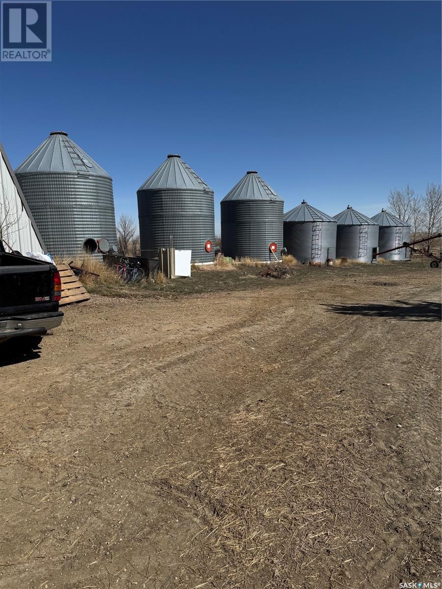 2 Grainland Quarters & Yard Near Gravelbourg, Sk, Gravelbourg Rm No. 104, Saskatchewan  S0H 0A6 - Photo 34 - SK002058