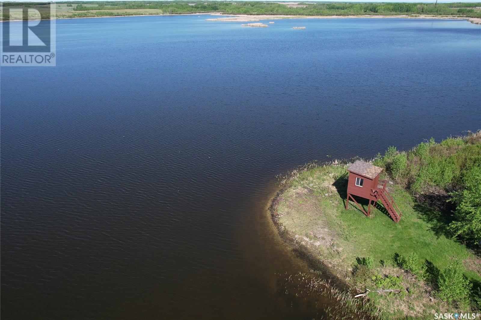 <div class="slider-price">$1,350,000</div><p>Pitt Farm & Recreation Retreat, Preeceville Rm No. 334, Saskatchewan</p>